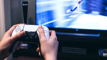 Corré a PS5: un nuevo RPG gratuito de 200 horas llego a PlayStation y conquista a todos