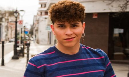 Profesor de bachata denunció que le pegaron por ser gay: le rompieron la pierna Profesor de bachata denunció que le pegaron por ser gay: le rompieron la pierna