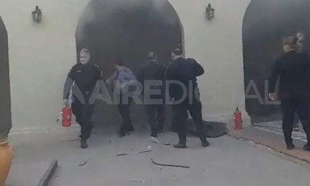 Cerca de las 8.45, un estruendo sacudió a la toda la Unidad Regional ubicada en Urquiza al 700, en zona sur. Cerca de las 8.45, un estruendo sacudió a la toda la Unidad Regional ubicada en Urquiza al 700, en zona sur.