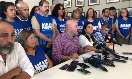 Alonso realizó el anuncio de que Amsafé irá a la Justicia luego de la reunión de la comisión directiva ampliada de Amsafé. Alonso realizó el anuncio de que Amsafé irá a la Justicia luego de la reunión de la comisión directiva ampliada de Amsafé.