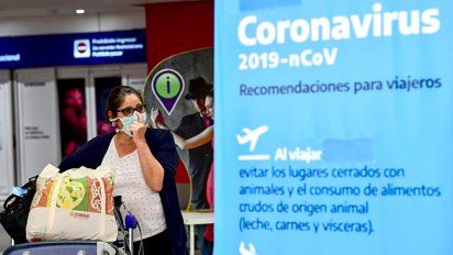 Este lunes llegará el último vuelo proveniente de Reino Unido. Los pasajeros, junto con la tripulación, deberán cumplir una cuarentena de 7 días.