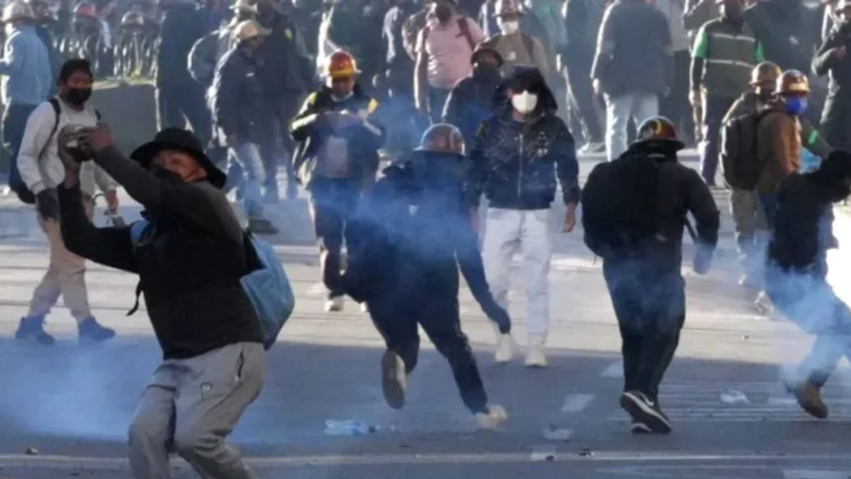 Estados Unidos denunció una “crisis humanitaria” por los bloqueos y enfrentamientos en Bolivia. Estados Unidos denunció una “crisis humanitaria” por los bloqueos y enfrentamientos en Bolivia.