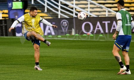 Emiliano Vecchio, capitán de Rosario Central, reclamó por la designación de Andrés Merlos para dirigir el clásico rosarino entre Rosario Central y Newells, por el Torneo de la Liga Profesional. Emiliano Vecchio, capitán de Rosario Central, reclamó por la designación de Andrés Merlos para dirigir el clásico rosarino entre Rosario Central y Newells, por el Torneo de la Liga Profesional.