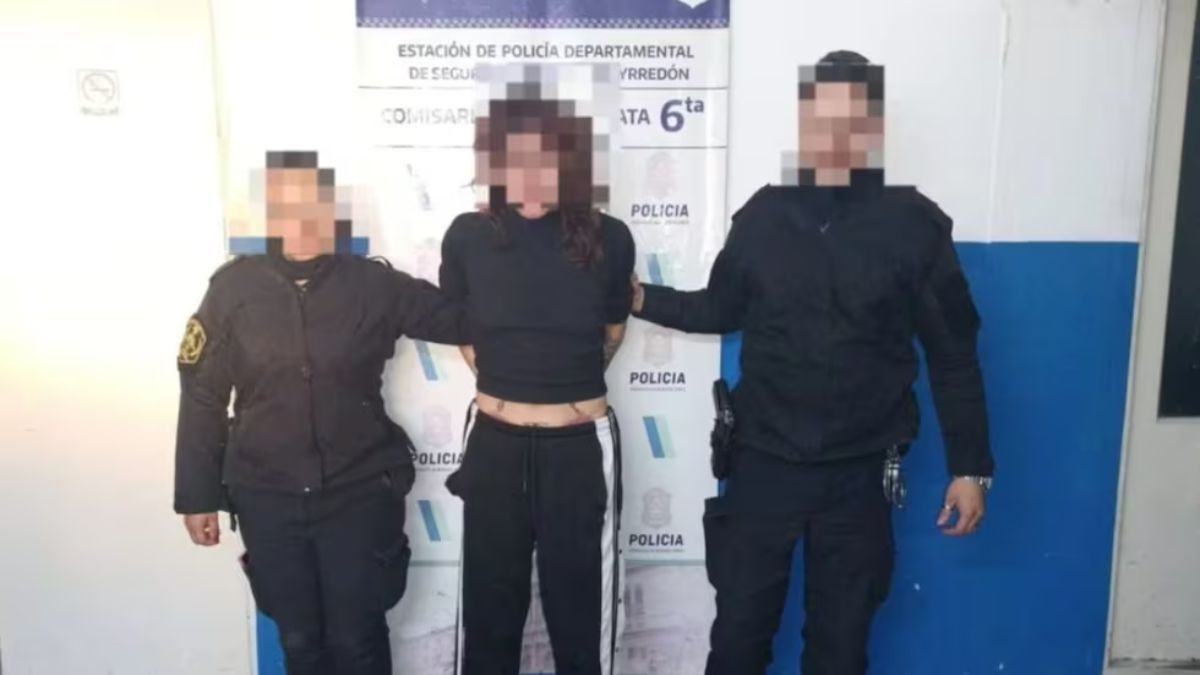 La disputa vecinal terminó con intervención policial y una mujer detenida.