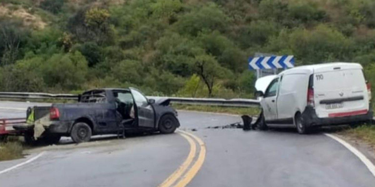Tras el impacto, así quedaron los vehículos. 