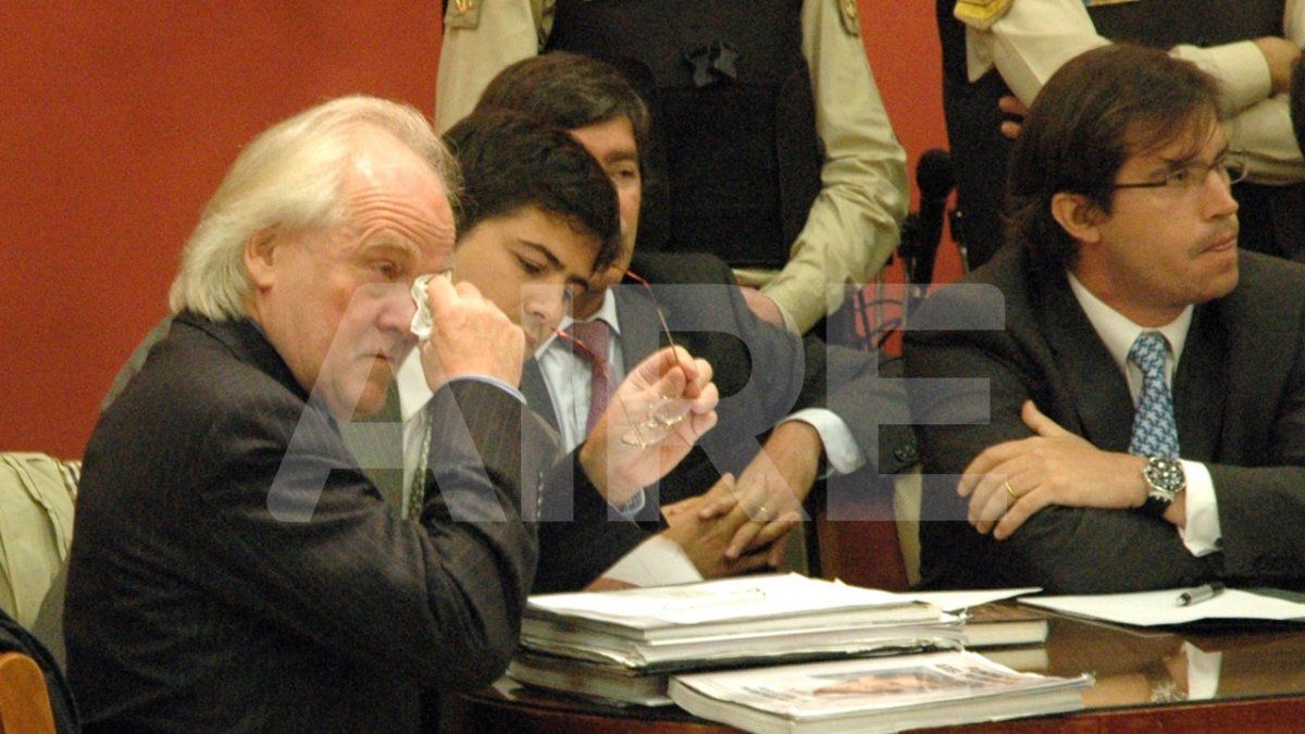 Juan Carlos Blumberg el 25 de octubre de 2006, tras la lectura del fallo que condenó a los hombres que secuestraron y asesinaron a su hijo Axel.