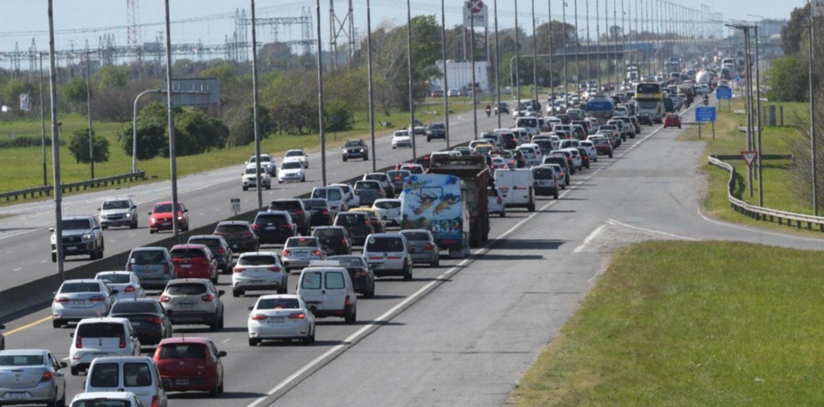 Éxodo masivo por el finde XXL de Carnaval: cómo están las rutas rumbo a la Costa y qué clima se espera