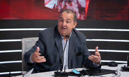 “La recaudación por el impuesto a los Combustibles ha sido mayor que la recaudación por retenciones al campo”, sostuvo el intendente de Santa Fe Juan Pablo Poletti. “La recaudación por el impuesto a los Combustibles ha sido mayor que la recaudación por retenciones al campo”, sostuvo el intendente de Santa Fe Juan Pablo Poletti.