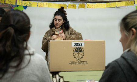 Cerca de 2.800.000 santafesinos están habilitados para votar este domingo. Cerca de 2.800.000 santafesinos están habilitados para votar este domingo.