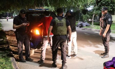 Los datos surgen del seguimiento semanal que realizan analistas del Ministerio de Justicia y Seguridad de Santa Fe junto a jefes policiales, a partir de registros de controles en la vía pública, llamados al 911 y evolución de los delitos. Los datos surgen del seguimiento semanal que realizan analistas del Ministerio de Justicia y Seguridad de Santa Fe junto a jefes policiales, a partir de registros de controles en la vía pública, llamados al 911 y evolución de los delitos.