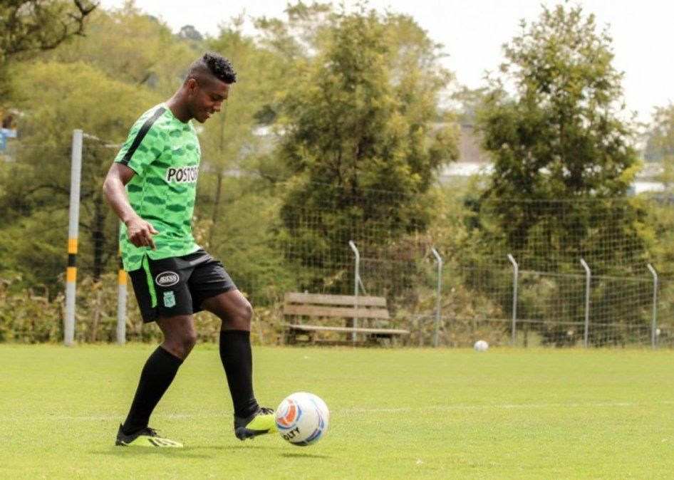 Yeiler Goez ya se encuentra realizando el aislamiento en Santa Fe para ponerse bajo las órdenes de Eduardo Domínguez.