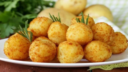 Bombas de papa y queso en sartén: la receta con 3 ingredientes que resuelve tu cena por pocos pesos