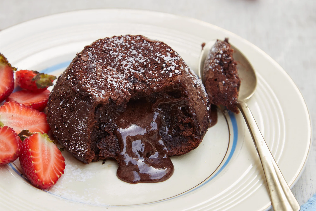 La receta para hacer un volcán de chocolate. La receta para hacer un volcán de chocolate.