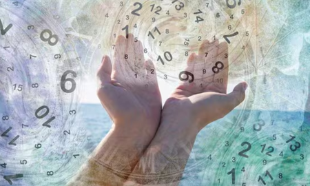 La numerología angelical sostiene que los ángeles nos guían a través de secuencias numéricas, cada una con un mensaje específico. La numerología angelical sostiene que los ángeles nos guían a través de secuencias numéricas, cada una con un mensaje específico.