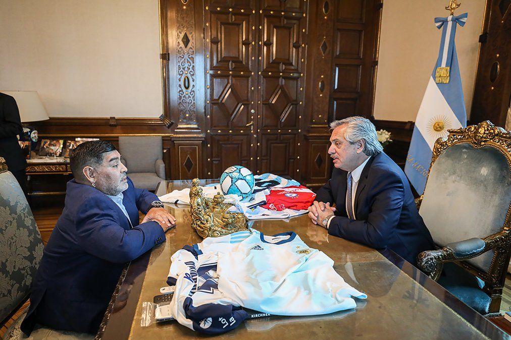 Maradona bancó a Alberto: Es el capitán el que tiene que salir a demostrar