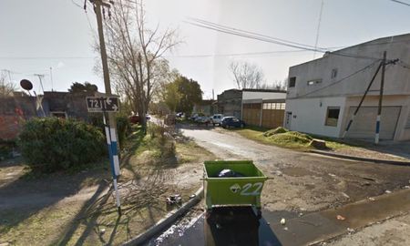 Una mujer que recolectaba la basura, encontró un feto de aproximadamente tres meses de gestación. El hecho ocurrió en La Plata y está en investigación. Una mujer que recolectaba la basura, encontró un feto de aproximadamente tres meses de gestación. El hecho ocurrió en La Plata y está en investigación.