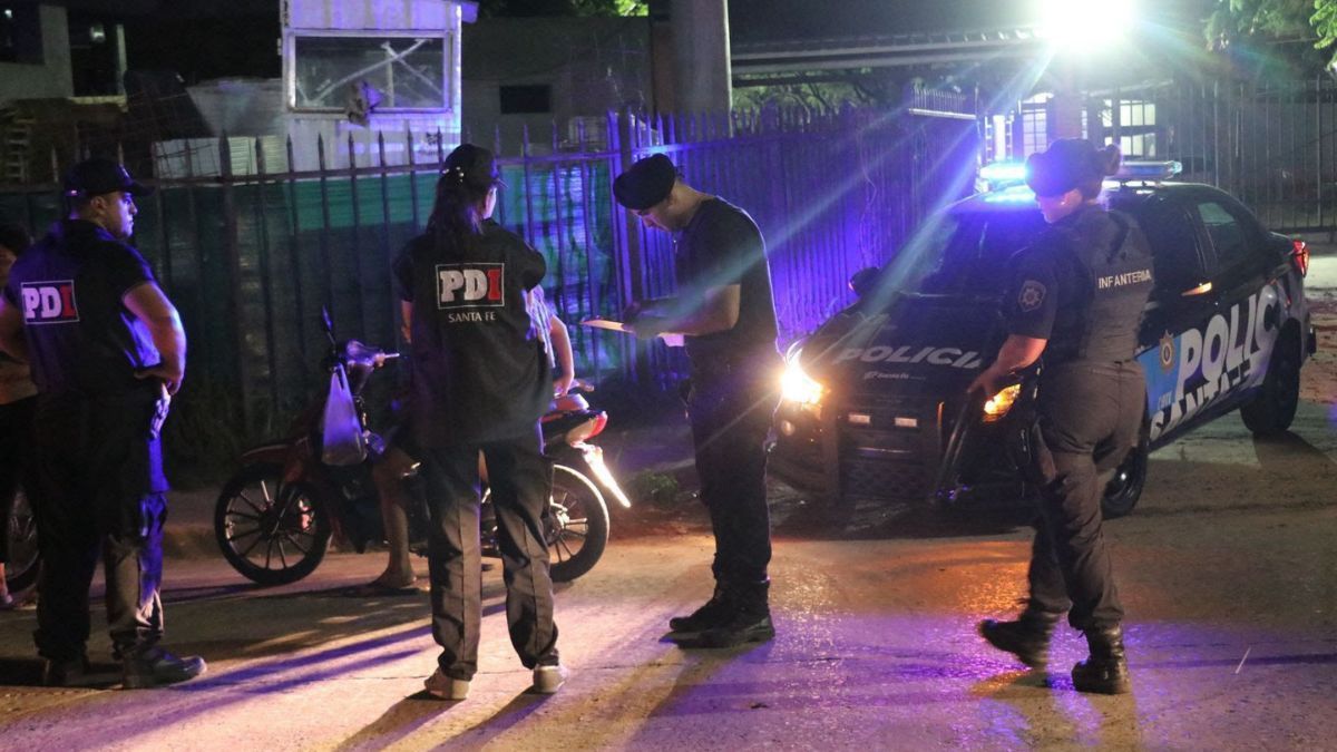 Los datos surgen del seguimiento semanal que realizan analistas del Ministerio de Justicia y Seguridad de Santa Fe junto a jefes policiales, a partir de registros de controles en la v&iacute;a p&uacute;blica, llamados al 911 y evoluci&oacute;n de los delitos.