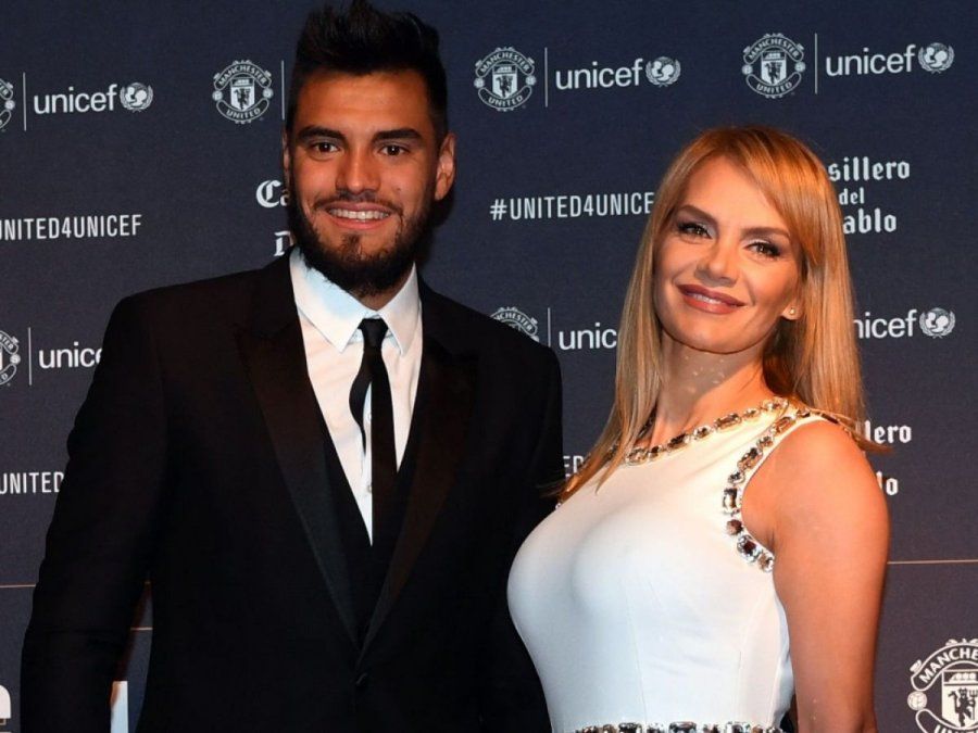 Eliana Guercio y Sergio Romero fueron papás por cuarta vez.