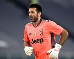 Gianluigi Buffon anunció que deja la Juventus pero que no se plantea retirarse.