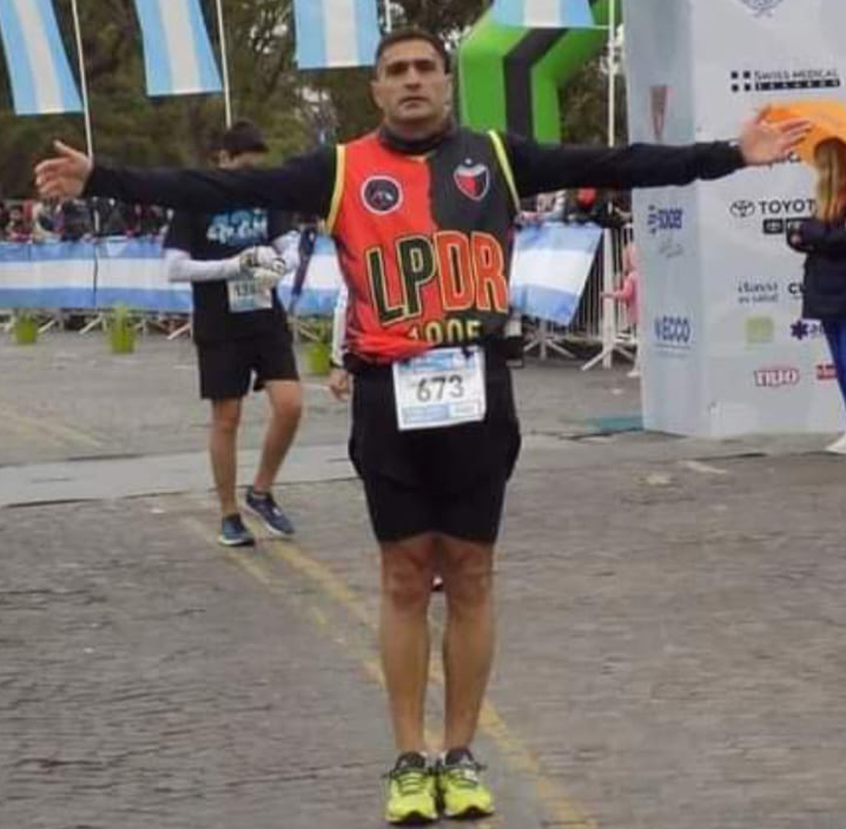 Loco x Colón: La insólita manera que un hincha festejará el aniversario 119 del Sabalero. Loco x Colón: La insólita manera que un hincha festejará el aniversario 119 del Sabalero.