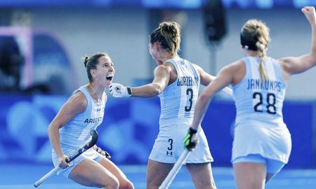 Las Leonas dieron una muestra de carácter ante su par de Sudáfrica. Foto: NA Las Leonas dieron una muestra de carácter ante su par de Sudáfrica. Foto: NA