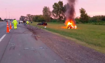 Un hombre de 47 años murió en un feroz choque en la Autopista La Plata— Buenos Aires. El joven que ocasionó el accidente, conducía alcoholizado. Un hombre de 47 años murió en un feroz choque en la Autopista La Plata— Buenos Aires. El joven que ocasionó el accidente, conducía alcoholizado.