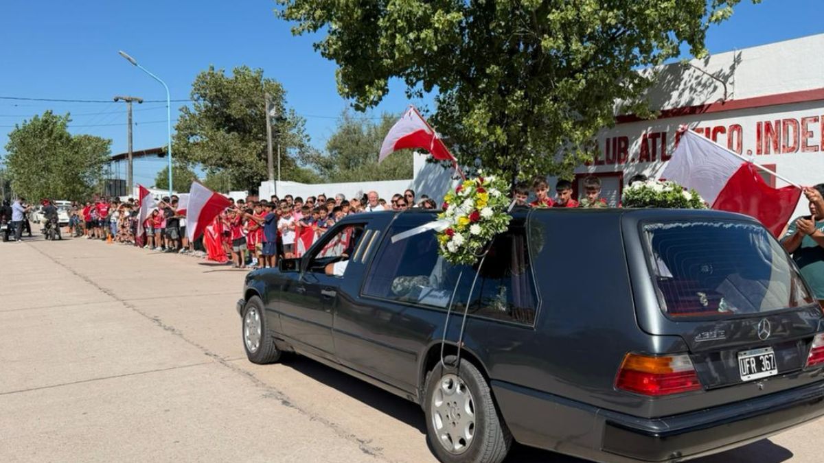 Crimen en la escuela Mariano Moreno de San Cristóbal: emotiva despedida de Ian en su club