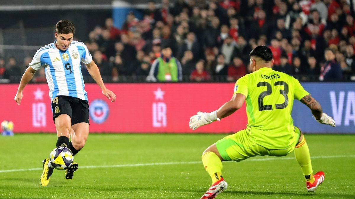 Con gol de Julián Álvarez, Argentina le ganó a Chile y lo dejó con un pie afuera del Mundial 2026