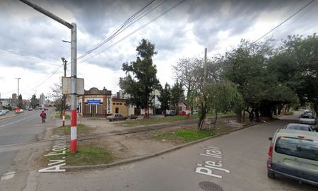 López y Planes y Pasaje Irala. Aquí los cordobeses estafados pidieron ayuda a la policía López y Planes y Pasaje Irala. Aquí los cordobeses estafados pidieron ayuda a la policía