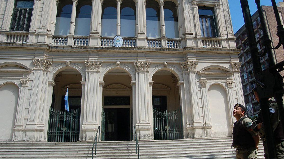 Desalojaron el edificio.