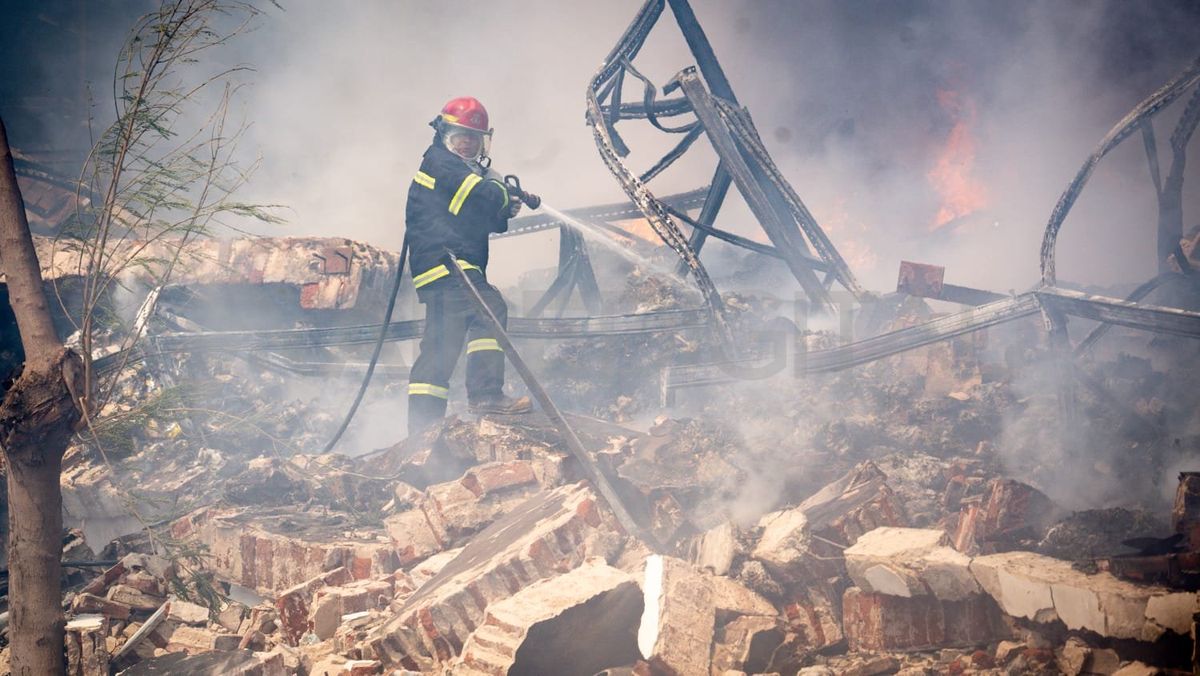 Las llamas se expandieron rápidamente y tardaron en contenerse en el inmueble ubicado en Estanislao Zeballos al 3400.&nbsp; 