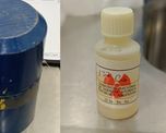 La fuente radioactiva se encuentra en un embase plástico y al momento del robo estaba en su blindaje. La fuente radioactiva se encuentra en un embase plástico y al momento del robo estaba en su blindaje.