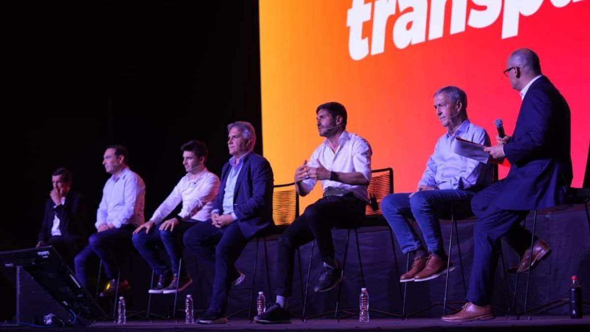 Participaron el gobernador de Santa Fe, Maximiliano Pullaro, junto a los mandatarios de Córdoba, Martín Llaryora, de Corrientes, Gustavo Valdés, de Jujuy, Carlos Sadir, y de Chubut, Ignacio Torres.