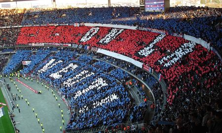 El París Saint-Germain jugará la segunda fecha de la Ligue 1 de Francia sin límite de capacidad en su estadio. El París Saint-Germain jugará la segunda fecha de la Ligue 1 de Francia sin límite de capacidad en su estadio.