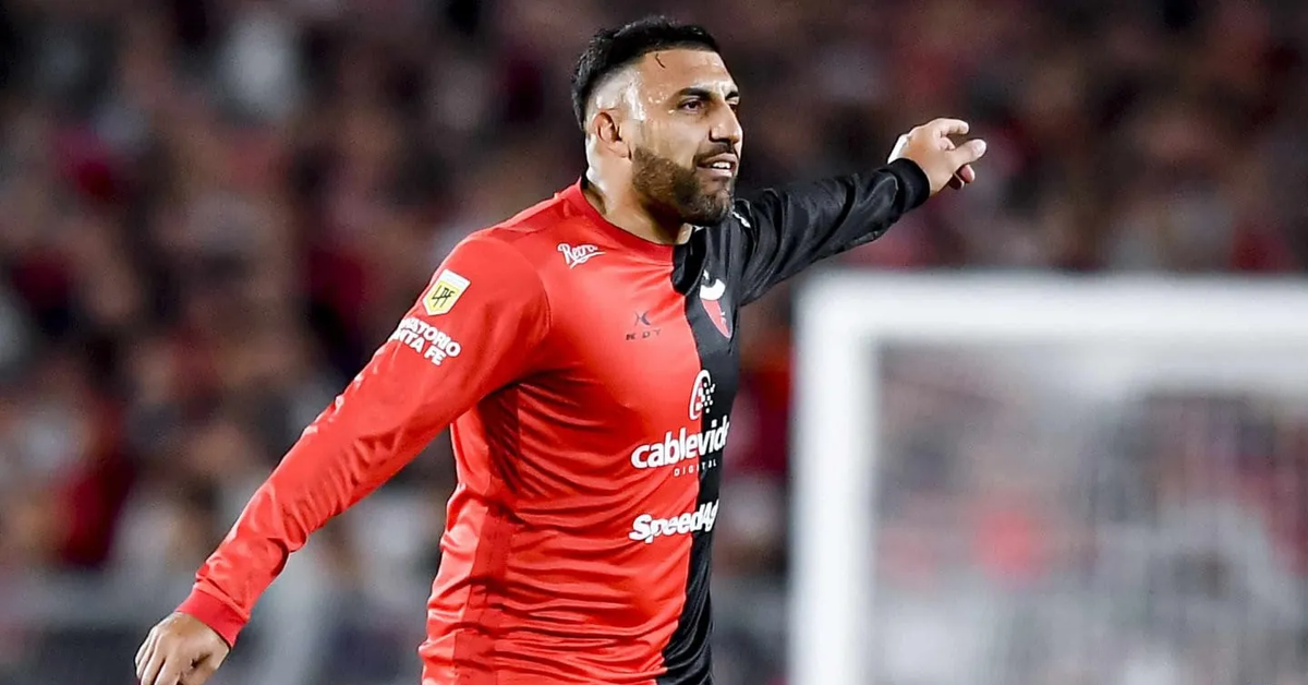Wanchope Ábila durante el partido de River vs Colón en el estadio Más Monumental.