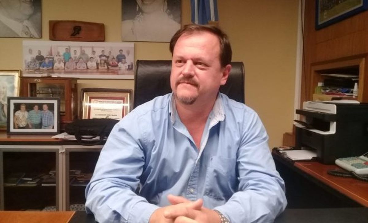 Sergio Aladio se abrió de la Federación Nacional de Camioneros que lidera Hugo Moyano y en Santa Fe está alineado con el espacio peronista NES, que lidera Armando Traferri.