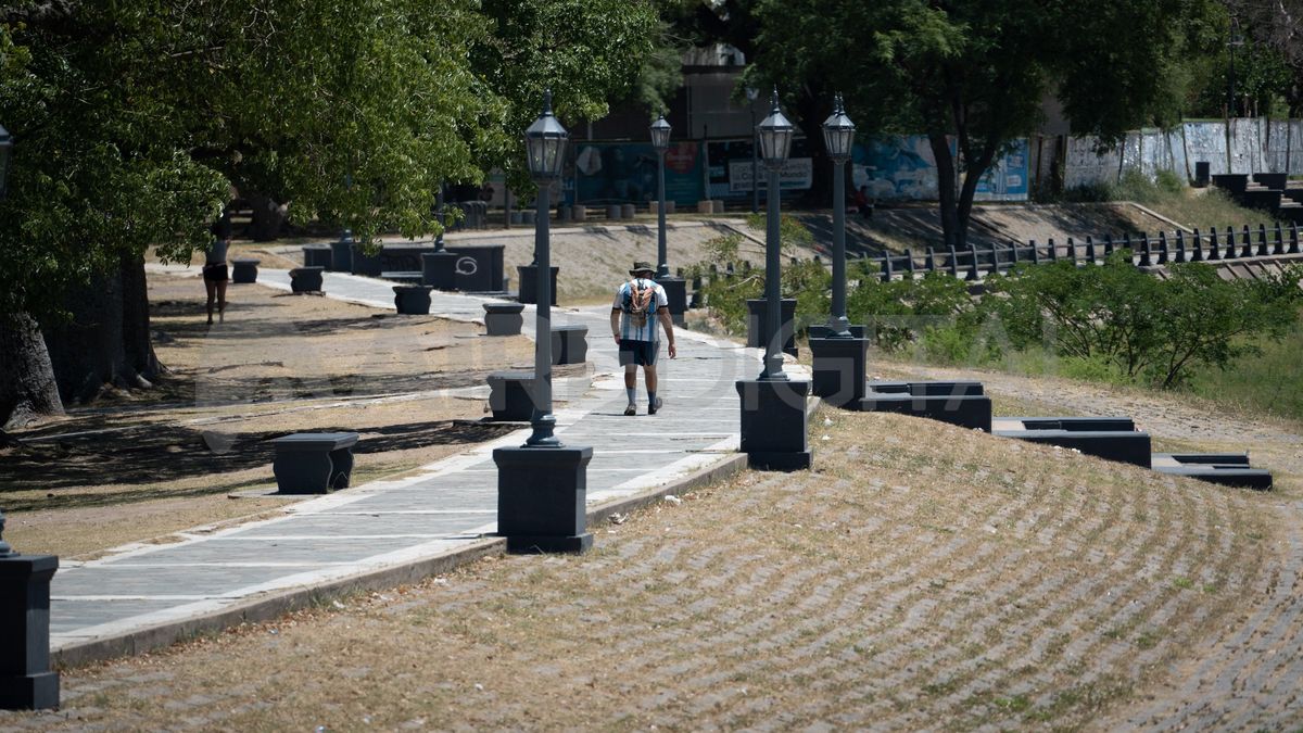 Temperaturas de verano, a pesar de la llegada del otoño a la ciudad. Temperaturas de verano, a pesar de la llegada del otoño a la ciudad.