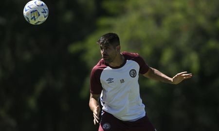 ¡Violencia en el fútbol! un jugador le pegó a un rival y lo mandó al hospital ¡Violencia en el fútbol! un jugador le pegó a un rival y lo mandó al hospital