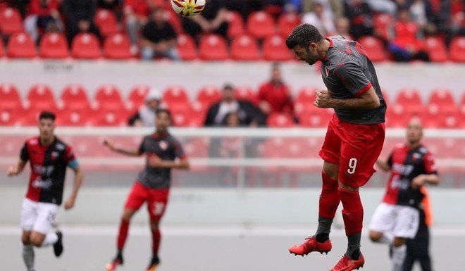 Colón fue goleado y sigue sin ganar en la Superliga