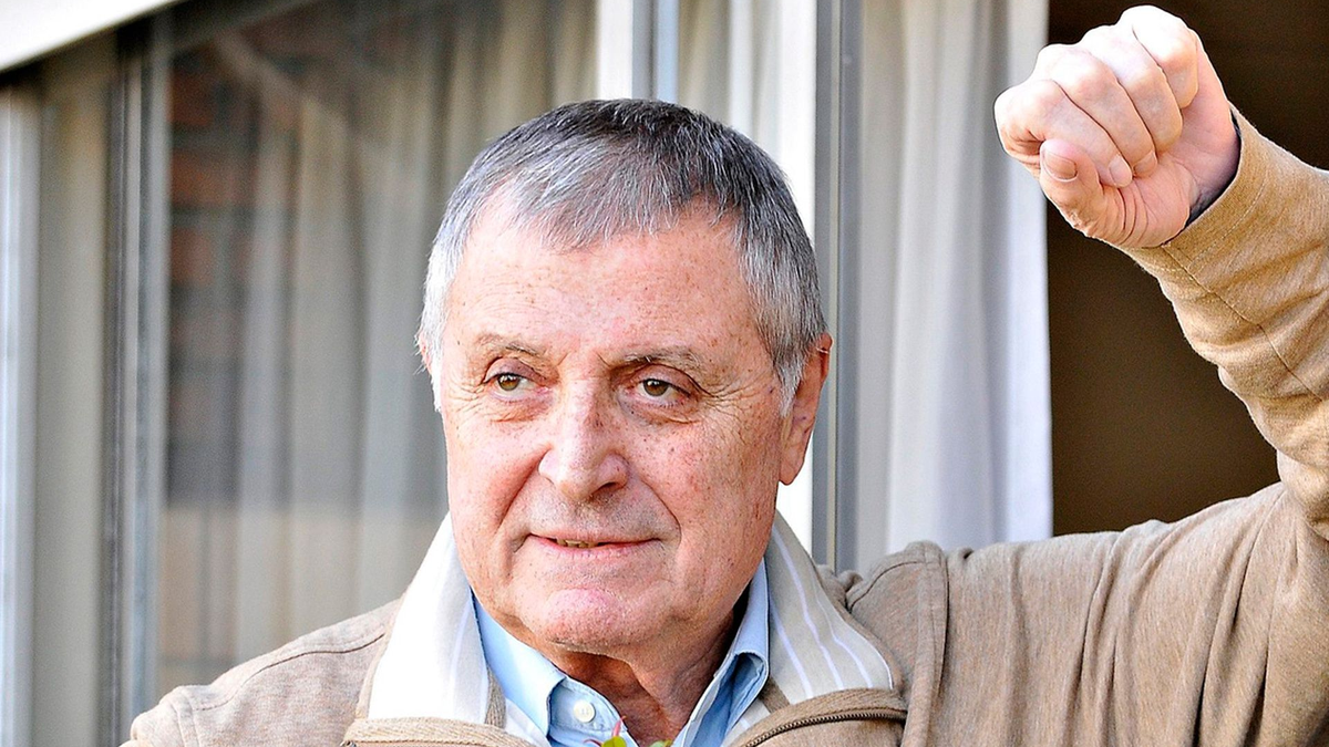 Gino Renni sufrió una complicación en su cuadro de covid y fue internado en terapia intensiva