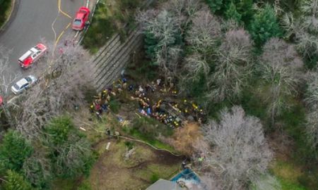 desbarranco un camion del ejercito en neuquen: hay cuatro muertos y al menos 24 heridos desbarranco un camion del ejercito en neuquen: hay cuatro muertos y al menos 24 heridos