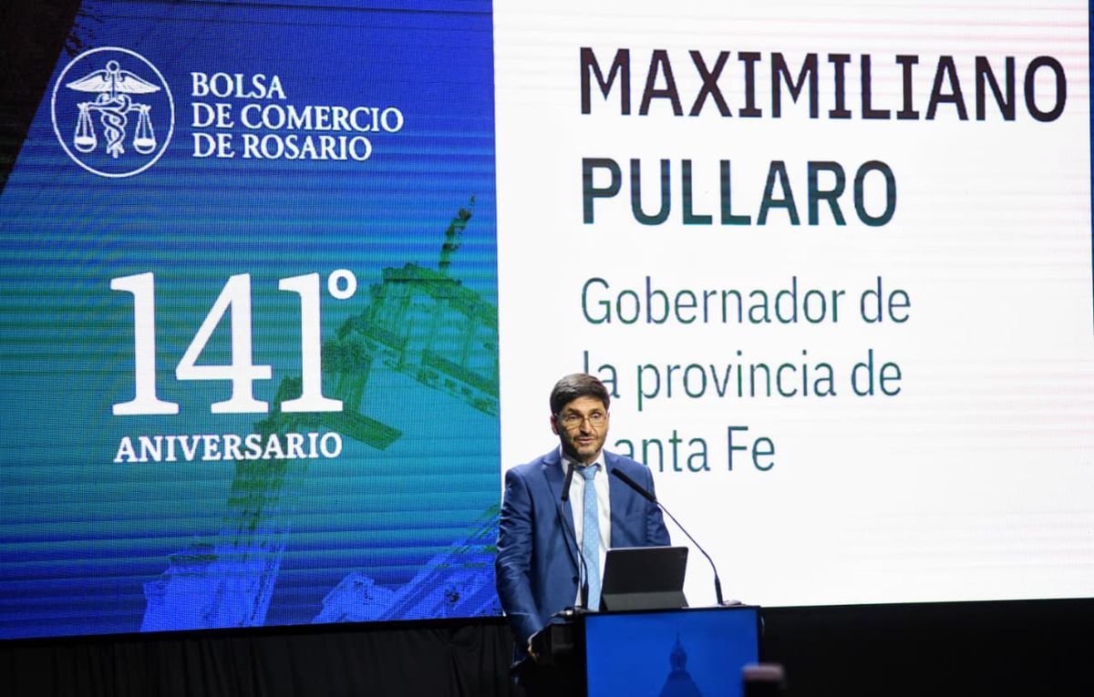 Maximiliano Pullaro participó del 141° aniversario de la Bolsa de Comercio de Rosario.