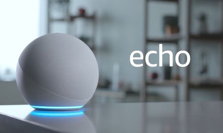 Los parlantes Echo de Amazon son una forma de interactuar con Alexa, pero también existe una app para dispositivos móviles. Los parlantes Echo de Amazon son una forma de interactuar con Alexa, pero también existe una app para dispositivos móviles.