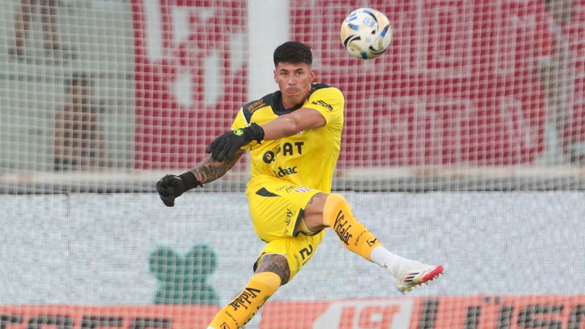 Instituto vs. Unión en vivo por el Apertura: formaciones