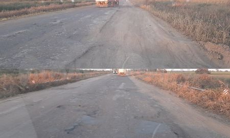 El estado actual de la ruta nacional 95 entre San Bernardo y el acceso a Villa Minetti obliga a quienes la transitan a conducir muchas veces por la banquina. El estado actual de la ruta nacional 95 entre San Bernardo y el acceso a Villa Minetti obliga a quienes la transitan a conducir muchas veces por la banquina.