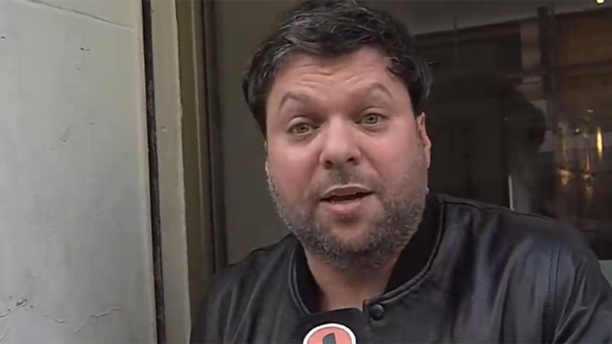 El cantante expuso los manejos detrás de cámara del ciclo de entretenimiento de Kaczka y encendió las alarmas entre los músicos independientes.