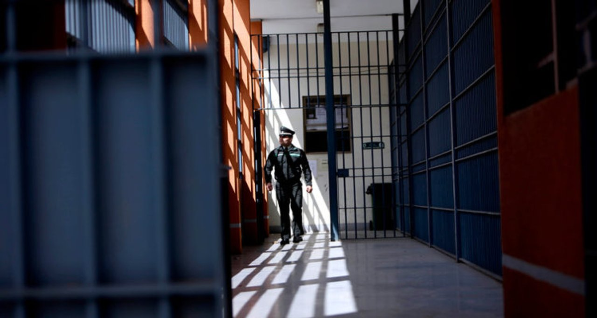 La pareja del abusador lo había denunciado ante la policía local.