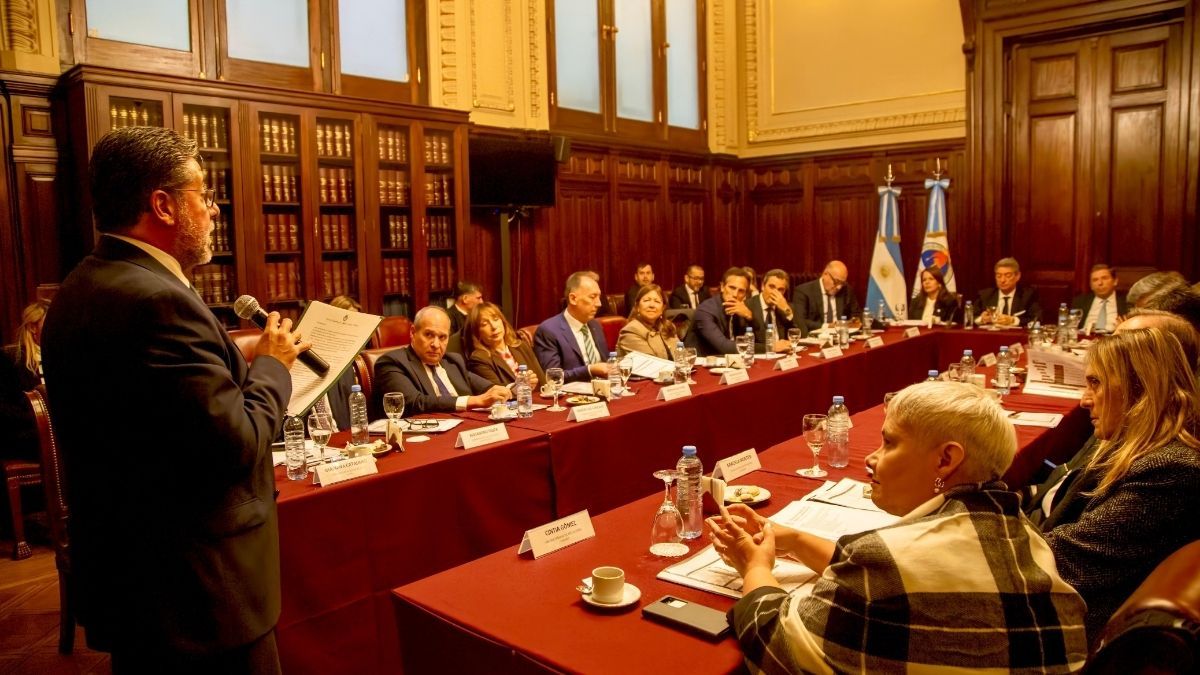 Se dialogó sobre los desafíos en la implementación del sistema acusatorio en las distintas jurisdicciones, entre otros temas. Se dialogó sobre los desafíos en la implementación del sistema acusatorio en las distintas jurisdicciones, entre otros temas.