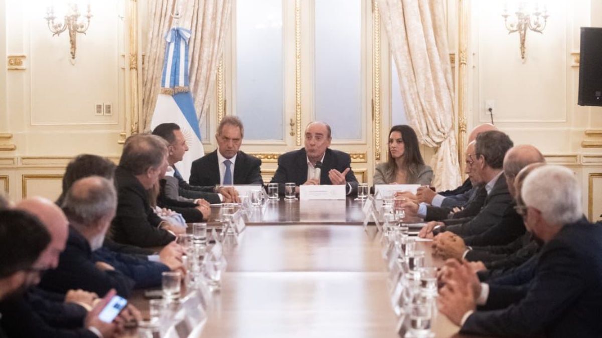 El Gobierno Nacional convocó al sector turístico privado para anunciar promociones de cara a la temporada baja en el país. El Gobierno Nacional convocó al sector turístico privado para anunciar promociones de cara a la temporada baja en el país.