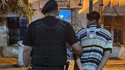 Robó armado, se dio a la fuga por Santa Fe y un policía de franco lo persiguió
